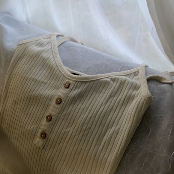 A Xs top from Rue21 - Picture 2 of 3